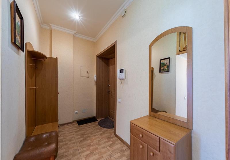 Apartment Near Lva Tolstoho Square Kyiv Exterior photo
